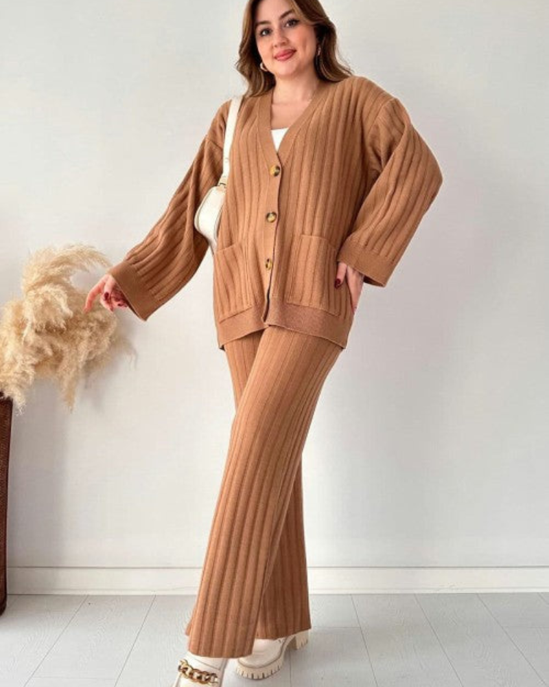 Lariana - Casual Two-Piece Knitted Set