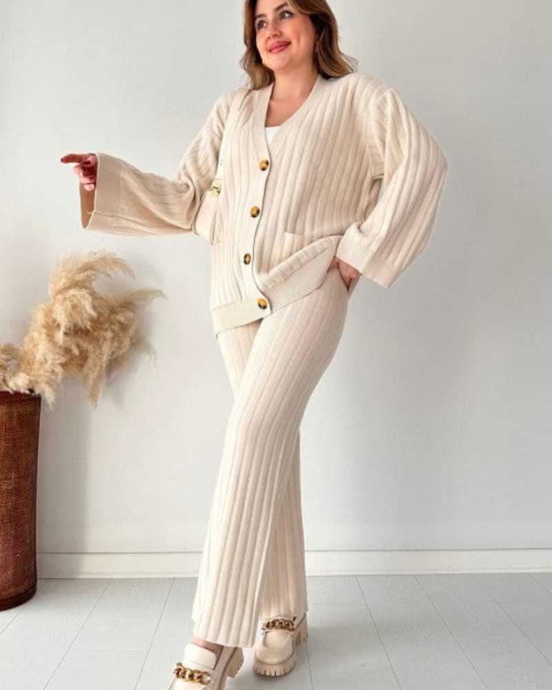 Lariana - Casual Two-Piece Knitted Set